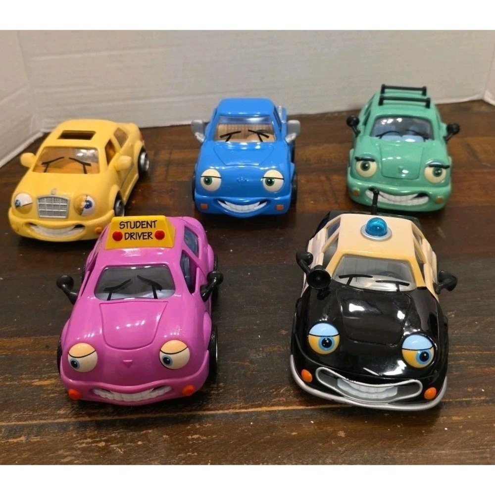 Vintage Chevron Cars Lot of 5  Patty Patrol, Danni Driver, Leslie,  Pete & Wendy